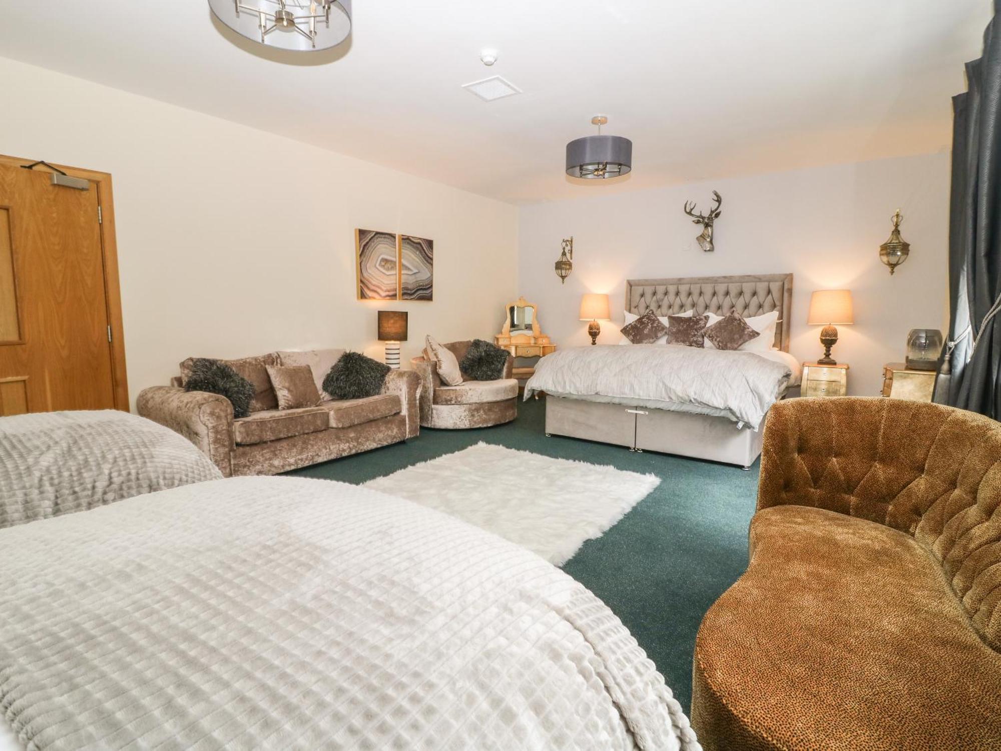 Myddelton Grange Villa อิลคลีย์ ภายนอก รูปภาพ